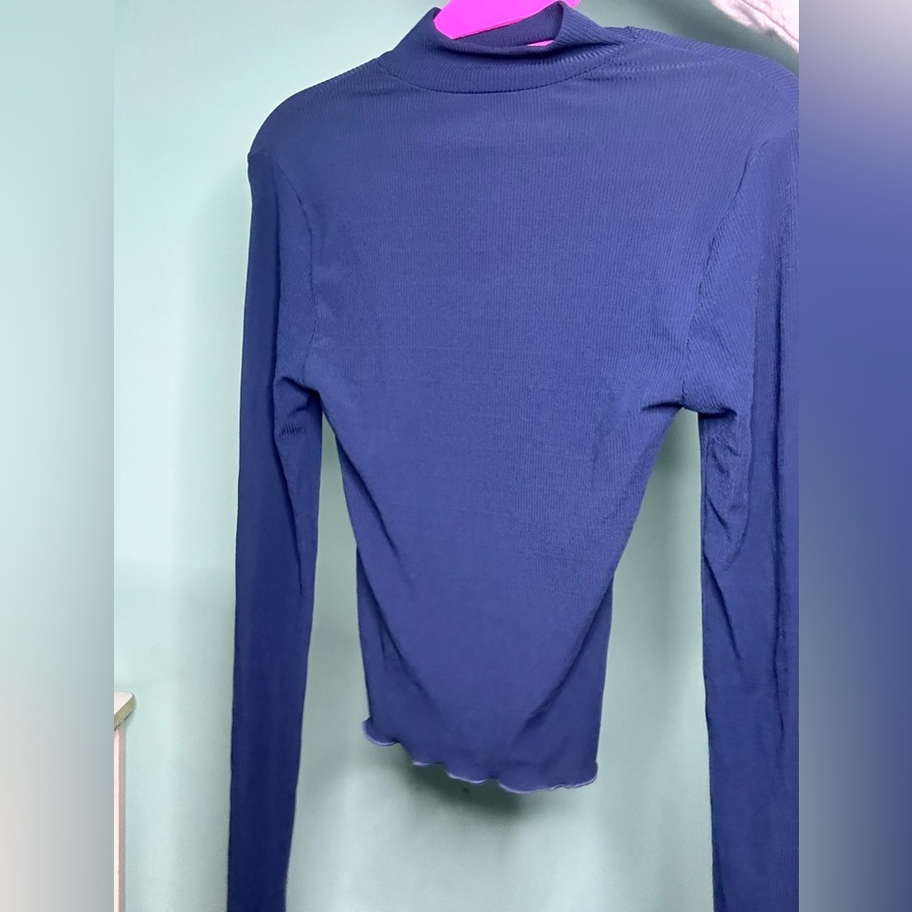 Blue top